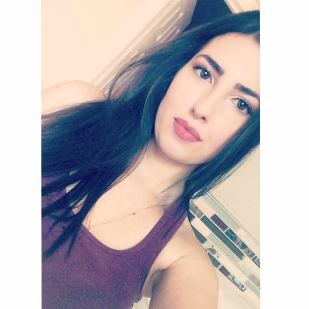 Meet your Posher, Beatriz